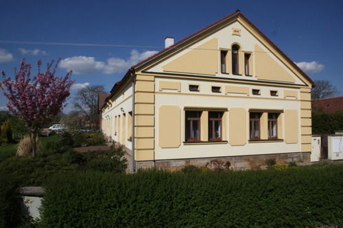 Pension Smetanuv Statek Hradec Králové Kültér fotó